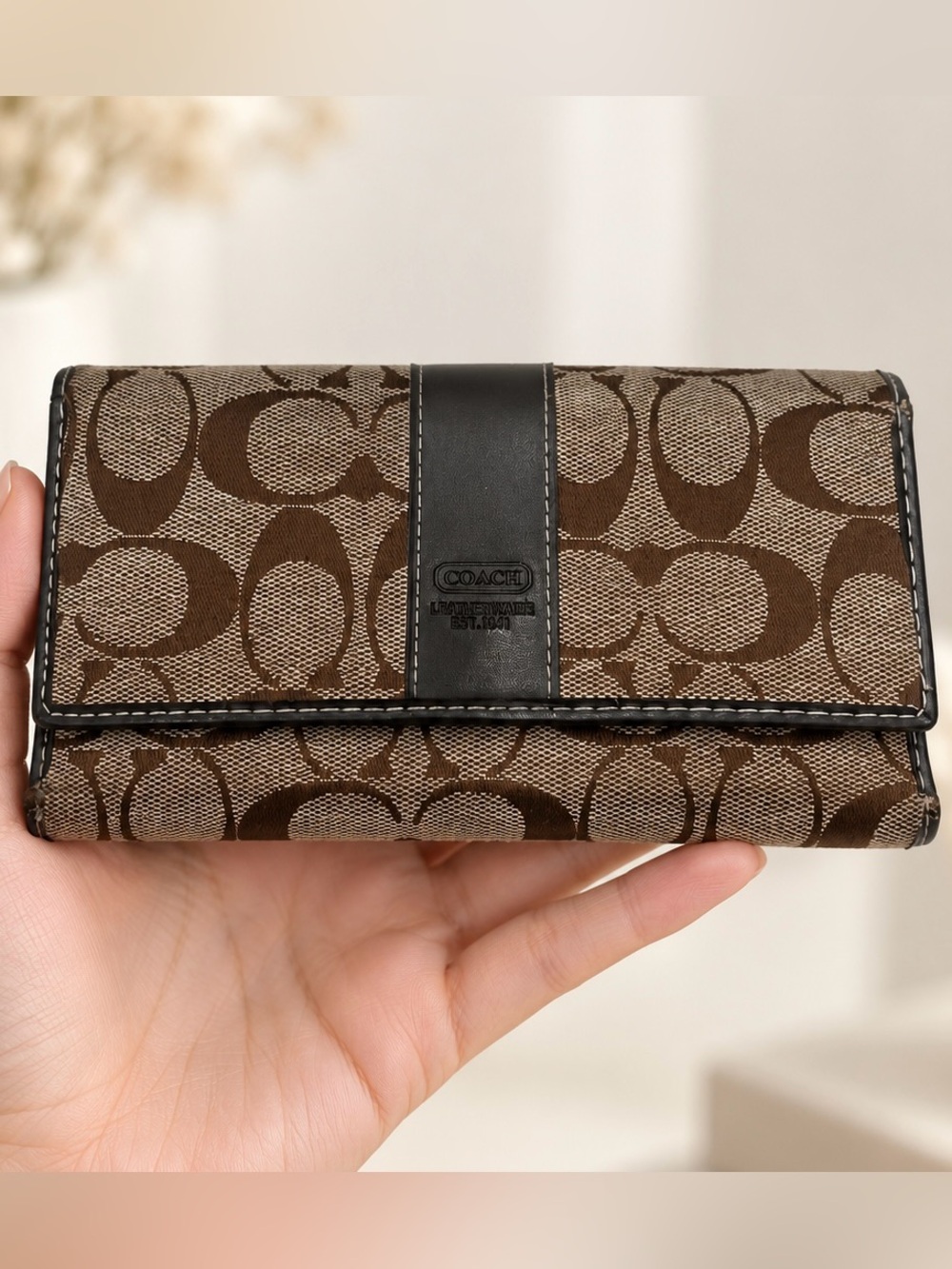 COACH Signature C Monogram Trifold WallCOACH Signature Wallet